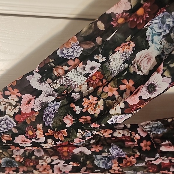 ❤️Express Cape❤️ - Picture 6 of 8